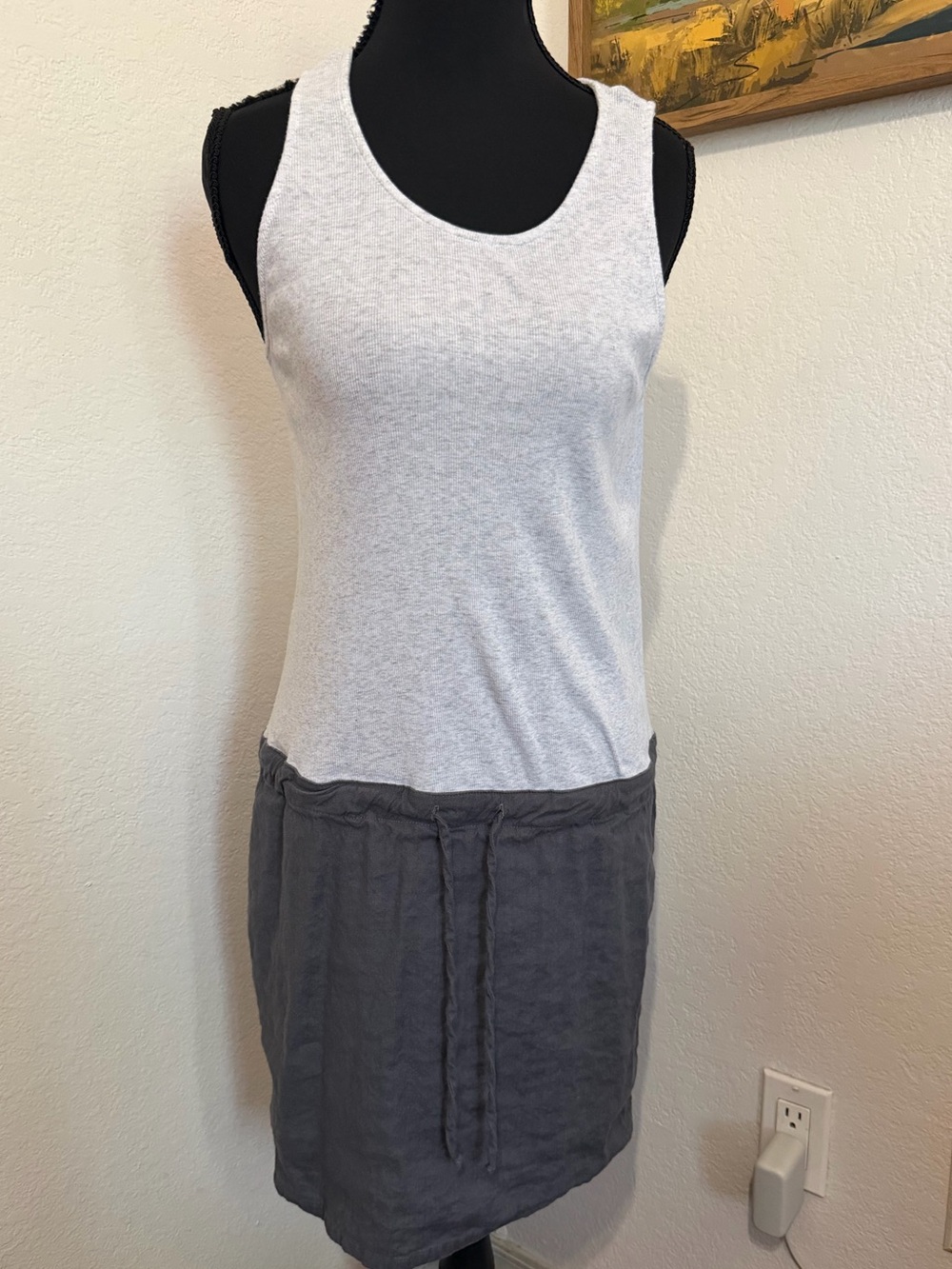Monrow Contrast  Sleeveless Two-Tone Tank Dress Light Gray & Charcoal - M